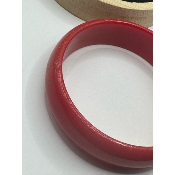 Vintage Red Resin Bangle Bracelet - Picture 4 of 6